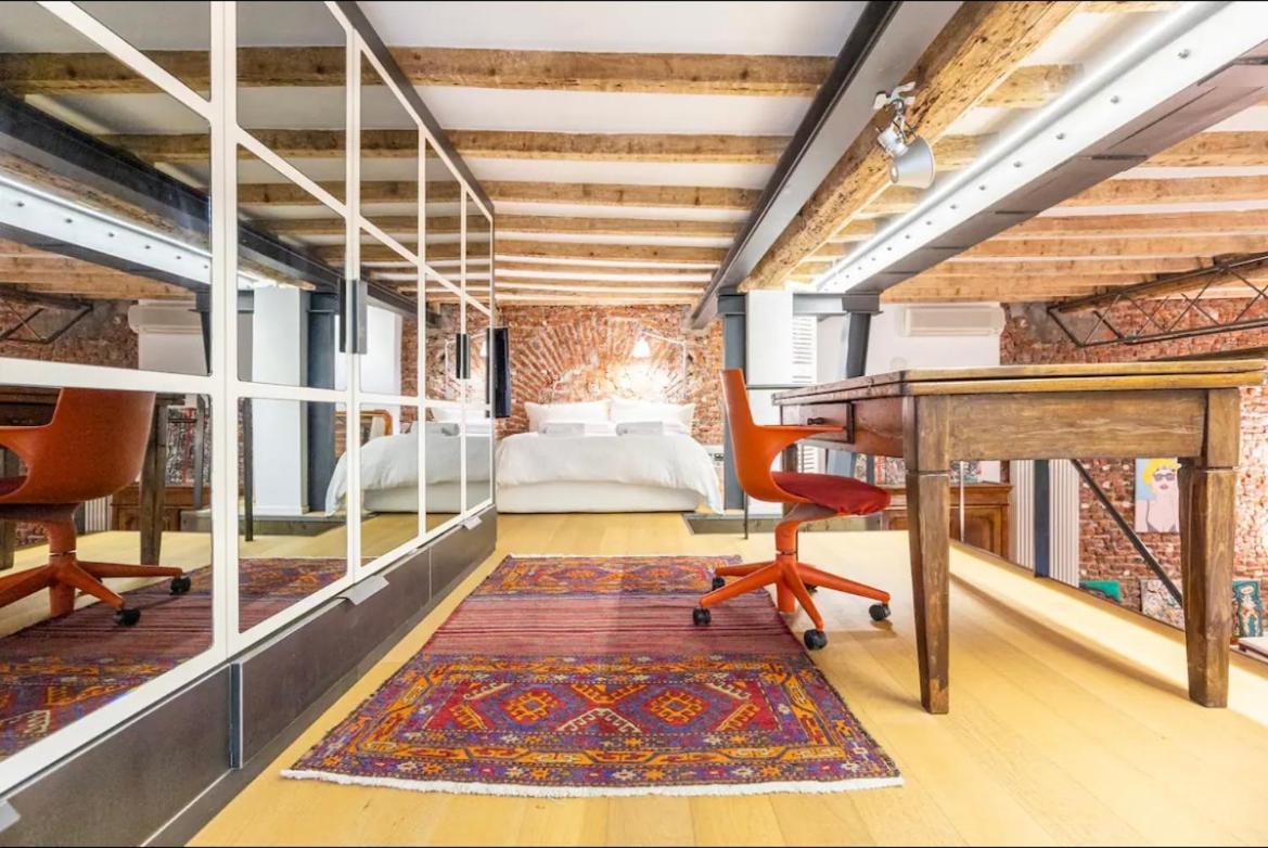 Loft Di Design Nel Cuore Di Milano Luaran gambar